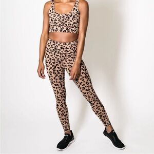 IVL SET Into The Wild Leopard Print Women's SIZE 6